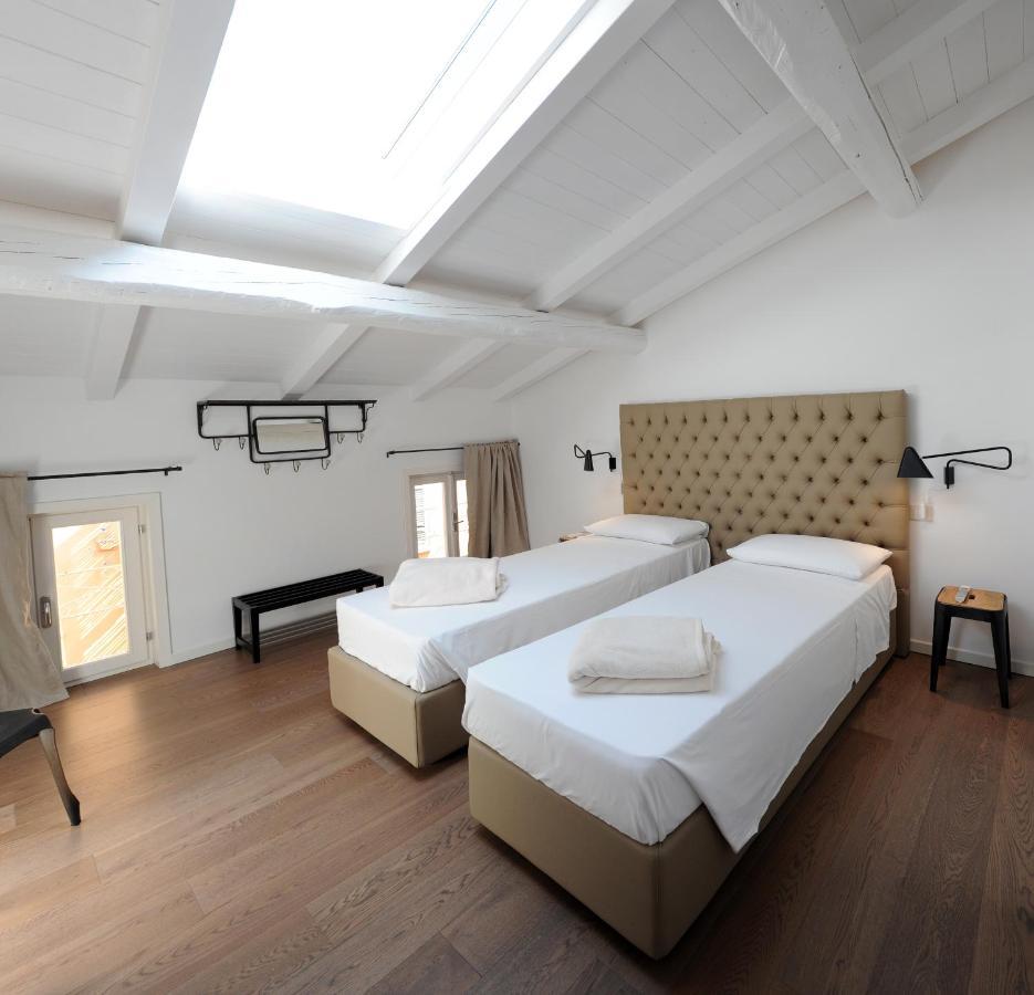 Opera 11 r&b Bed & Breakfast Parma Bagian luar foto